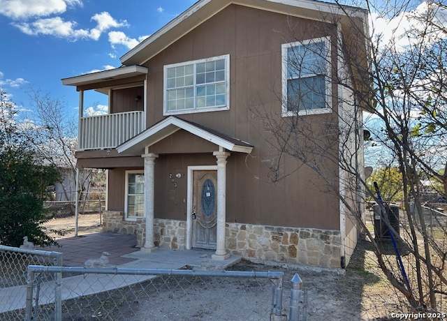 Property at 203 Ellis St, Del Rio, TX 78840, 3 beds, 2 baths