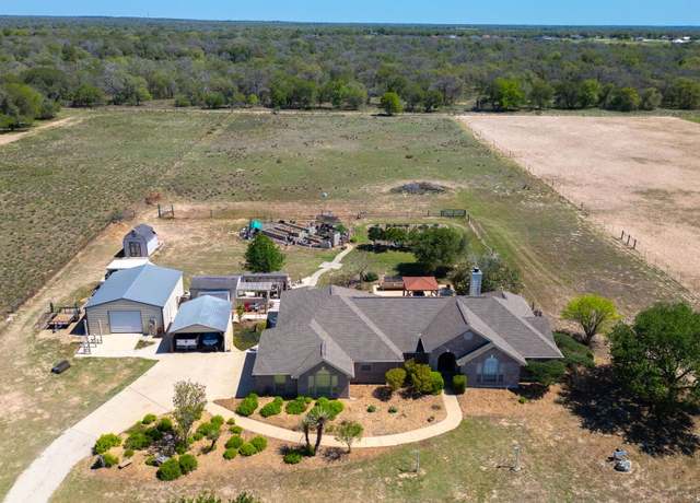 Property at 235 S Palo Alto, Floresville, TX 78114, 4 beds, 2.5 baths