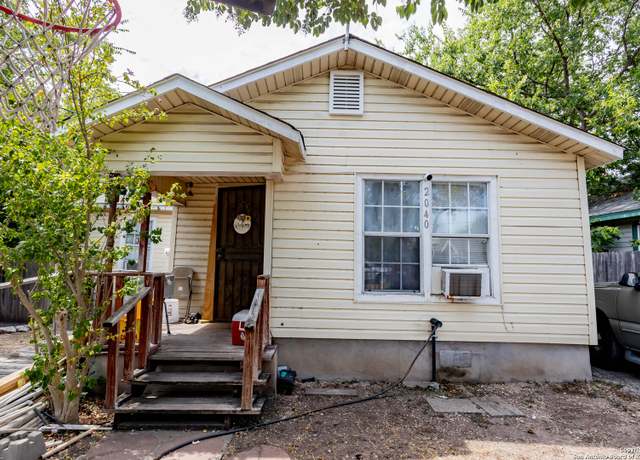 Property at 2040 W Laurel, San Antonio, TX 78201, 3 beds, 1 bath