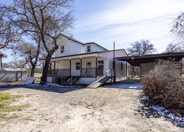 Property at 625 Capote Oaks Dr, Seguin, TX 78155-9613, 3 beds, 2 baths