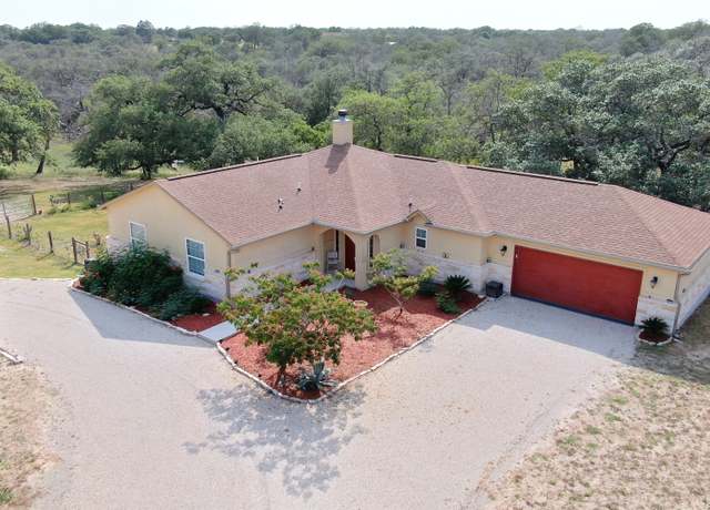 Property at 421 Ringaskiddy Cir, Floresville, TX 78114, 3 beds, 2 baths