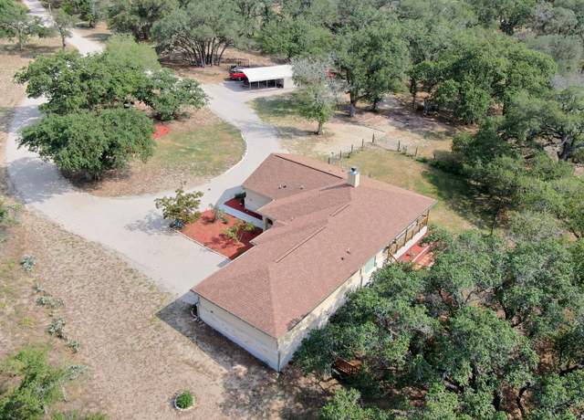 Property at 421 Ringaskiddy Cir, Floresville, TX 78114, 3 beds, 2 baths