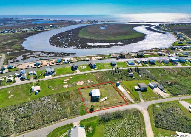 Property at 171 Flamingo St, TX 77414
