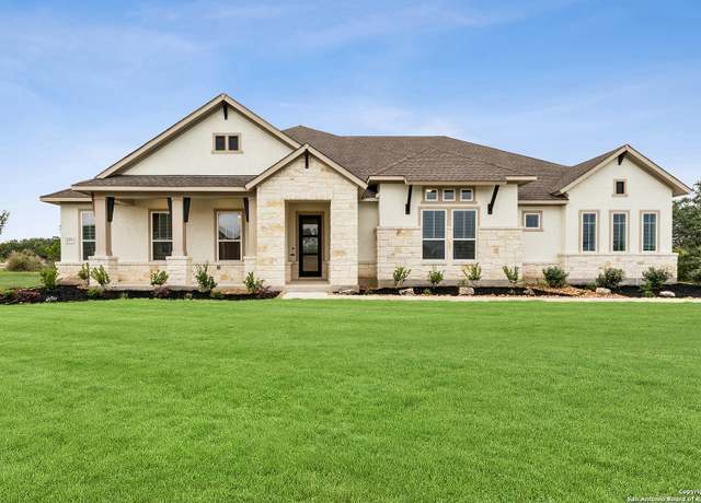 Property at 139 Christian St, Castroville, TX 78009, 4 beds, 3 baths