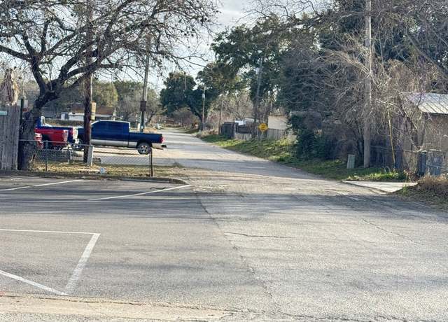 Property at 000 School St, Pleasanton, TX 78064