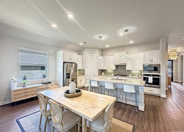 Property at 1179 Barberry, New Braunfels, TX 78132, 3 beds, 2.5 baths
