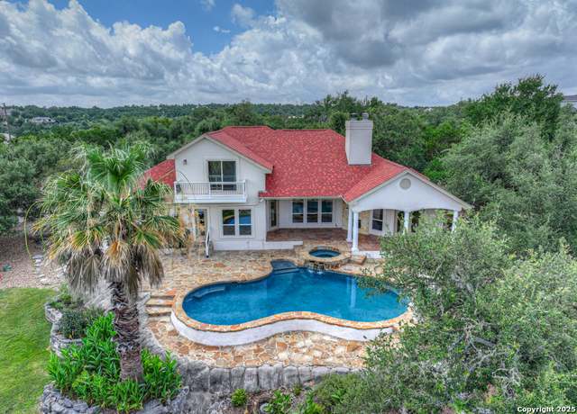 Property at 293 Turkey Cv, New Braunfels, TX 78132, 3 beds, 3.5 baths