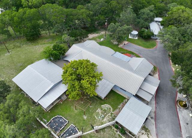 Property at 319 Los Indios, Boerne, TX 78006, 19 beds, 7 baths