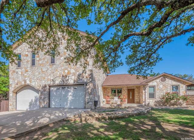 Property at 103 Walnut Way, Boerne, TX 78006, 5 beds, 3 baths