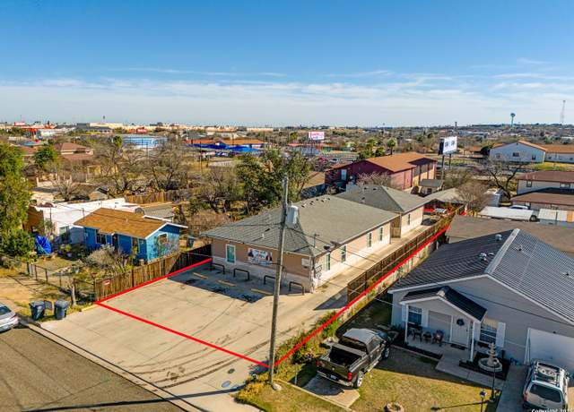 Property at 1726 E Rio Grande St, Eagle Pass, TX 78852-6357, 6 beds, 3 baths