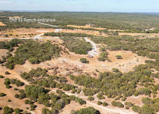 Property at 88 Tiswin Trl, Blanco, TX 78606