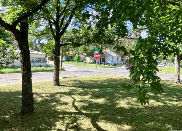 Property at 103 W Torrey St, New Braunfels, TX 78130