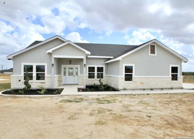 Property at 176 Hidden Ranch Ct, Floresville, TX 78114, 4 beds, 2 baths
