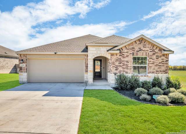Property at 1193 Havens Cross, New Braunfels, TX 78132-3961, 4 beds, 2 baths
