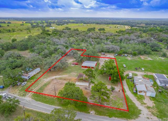 Property at 486 County Rd 333, Sutherland Springs, TX 78161, 3 beds, 2.5 baths