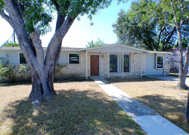 Property at 202 Hillview, Universal City, TX 78148, 3 beds, 1 bath