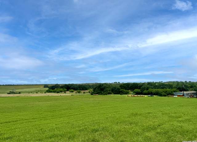Property at 2141 County Road 132, Floresville, TX 78114