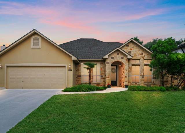 Property at 445 English Oaks Cir, Boerne, TX 78006, 4 beds, 2.5 baths