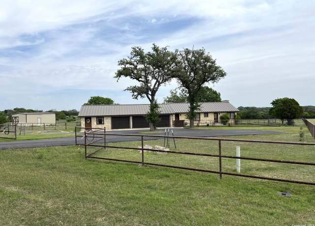 Property at 545 Highgate Dr, Bandera, TX 78003, 4 beds, 2 baths