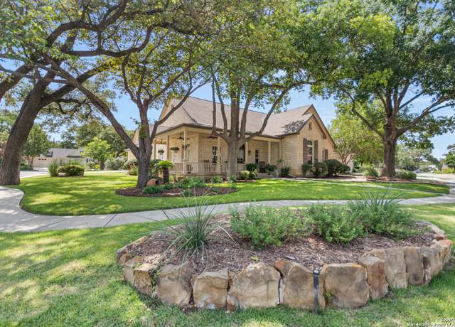 Property at 210 Village Dr, Boerne, TX 78006, 3 beds, 2.5 baths