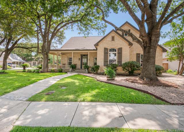 Property at 210 Village Dr, Boerne, TX 78006, 3 beds, 2.5 baths