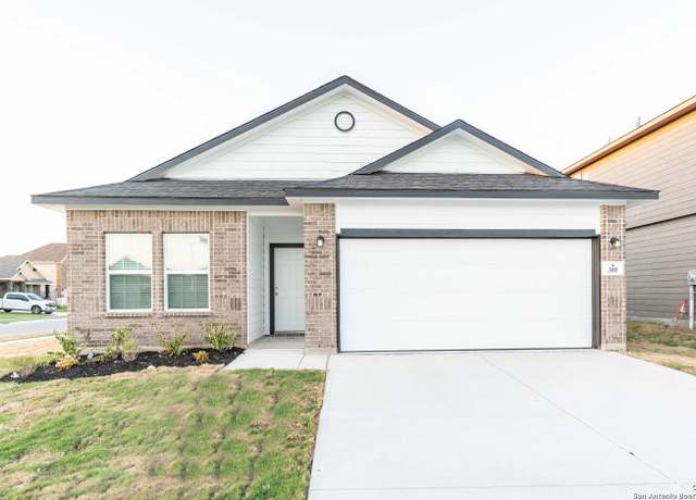 Property at 300 Jills Path, Seguin, TX 78155, 3 beds, 2 baths