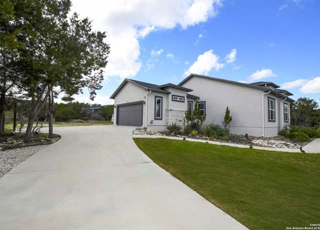 Property at 114 High Pt, Spring Branch, TX 78070, 4 beds, 3 baths