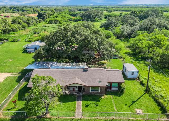 Property at 1520 County Road 223, Floresville, TX 78114-5050, 3 beds, 2 baths