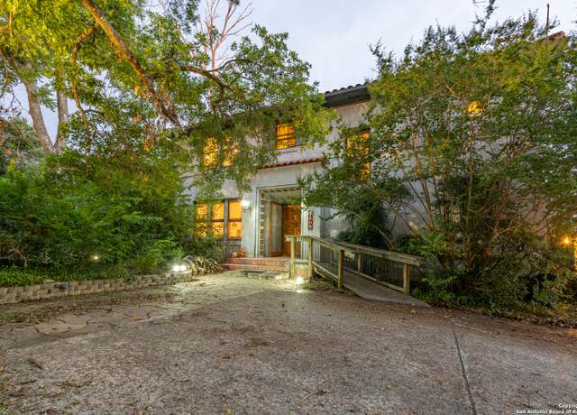 Property at 208 Terrell, Terrell Hills, TX 78209, 4 beds, 2.5 baths