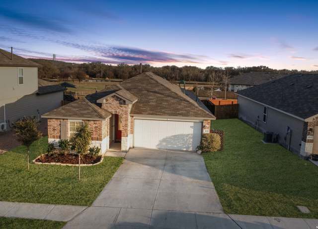 Property at 408 Pebble Creek Run, New Braunfels, TX 78130, 3 beds, 2 baths