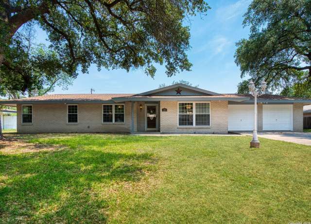 Property at 322 Cloudmont, Windcrest, TX 78239, 3 beds, 2 baths