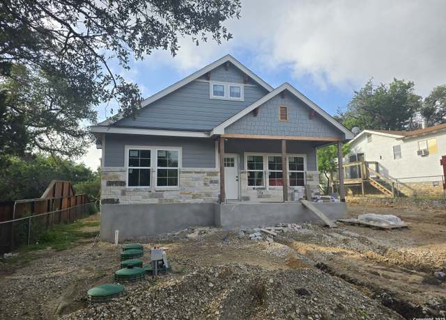 Property at 1420 Canyon Bnd, Canyon Lake, TX 78133, 3 beds, 2 baths