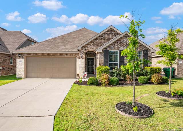 Property at 7623 Pecos Rdg, Boerne, TX 78015, 3 beds, 2 baths