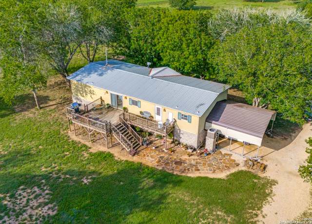 Property at 1301 Sea Willow Dr, Marion, TX 78124, 3 beds, 2 baths