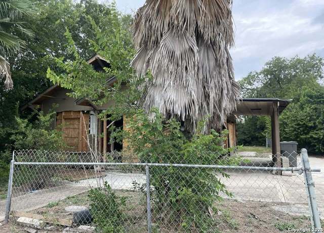 Property at 839 Potomac, San Antonio, TX 78202, 3 beds, 1 bath