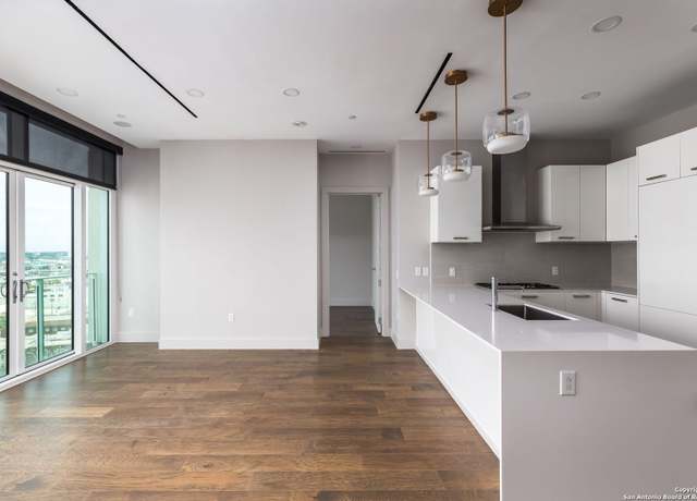 Property at 123 Lexington Ave #1204, San Antonio, TX 78205-1122, 2 beds, 2 baths