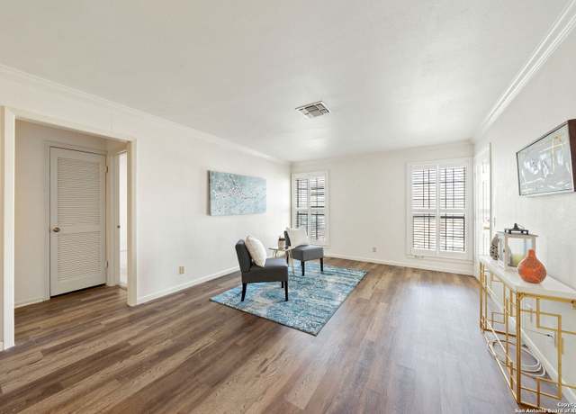 Property at 5359 Fredericksburg Rd #808, San Antonio, TX 78229, 2 beds, 2 baths