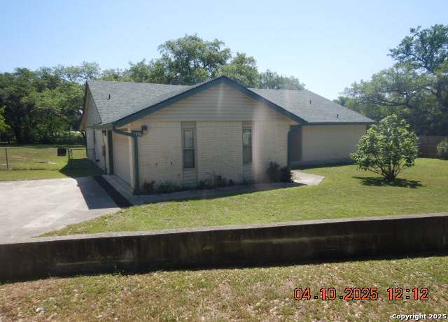 Property at 1260 Flaming Oak Dr, New Braunfels, TX 78132, 3 beds, 2 baths