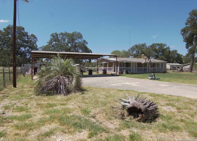 Property at 118 Flores Oaks, Floresville, TX 78114, 3 beds, 2 baths