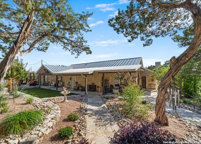 Property at 667 Ranch Rim, Hunt, TX 78024, 4 beds, 3 baths
