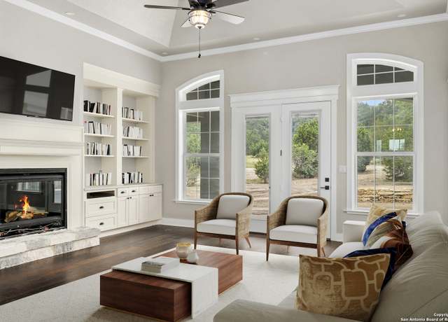 Property at 120 Mystic Shores Blvd, Spring Branch, TX 78070, 4 beds, 4.5 baths