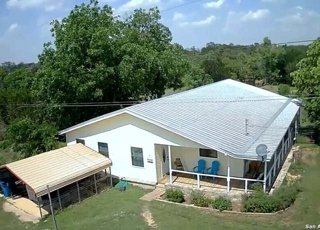 Property at 904 State Highway 173, Bandera, TX 78003, 3 beds, 4 baths