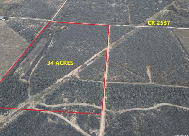 Property at 03 CR 2537, Moore, TX 78057