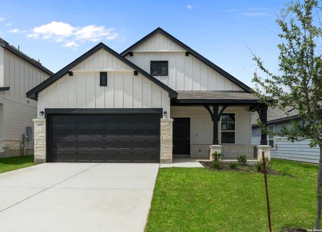 Property at 4076 Paddock Trl, Seguin, TX 78155, 4 beds, 2 baths