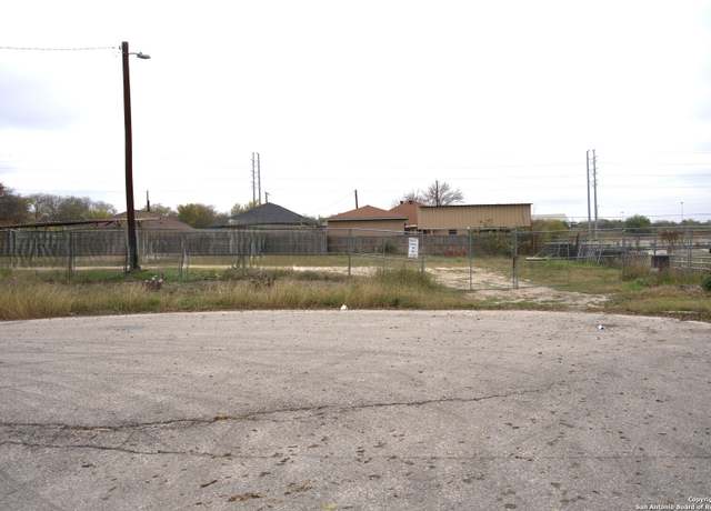 Property at 219 Azucena St, San Antonio, TX 78237