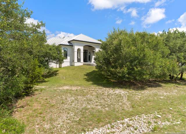 Property at 400 Menger Spgs, Boerne, TX 78006, 3 beds, 3.5 baths