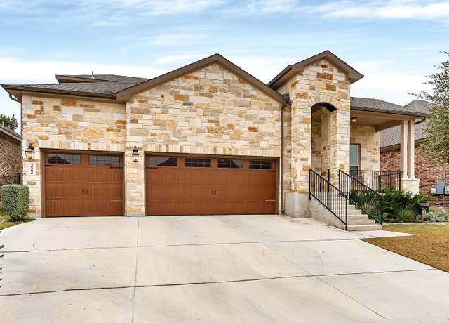 Property at 222 Sigel Ave, New Braunfels, TX 78132, 4 beds, 2.5 baths