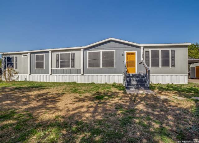 Property at 122 Northlake Dr, Lakehills, TX 78063, 4 beds, 2 baths