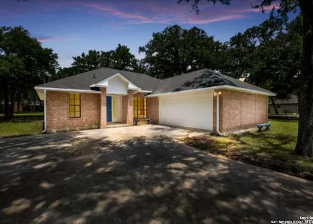 Property at 1390 Misty Ln, Spring Branch, TX 78070, 3 beds, 2 baths