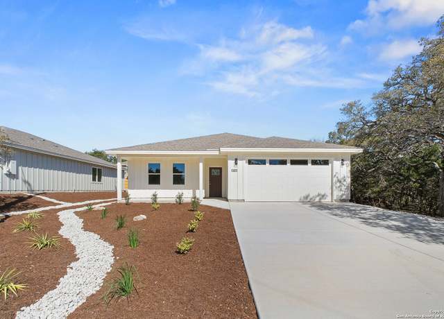 Property at 1431 Live Oak, Spring Branch, TX 78070, 3 beds, 2 baths